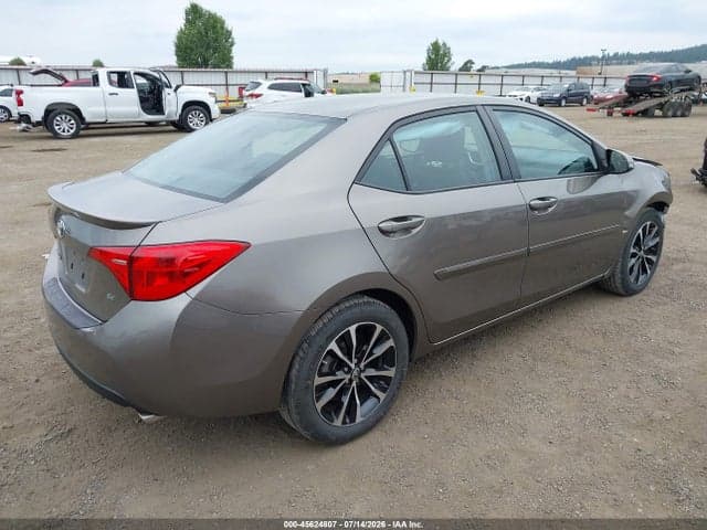 2018 TOYOTA COROLLA SE 4