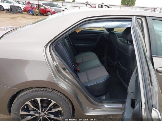 2018 TOYOTA COROLLA SE 8