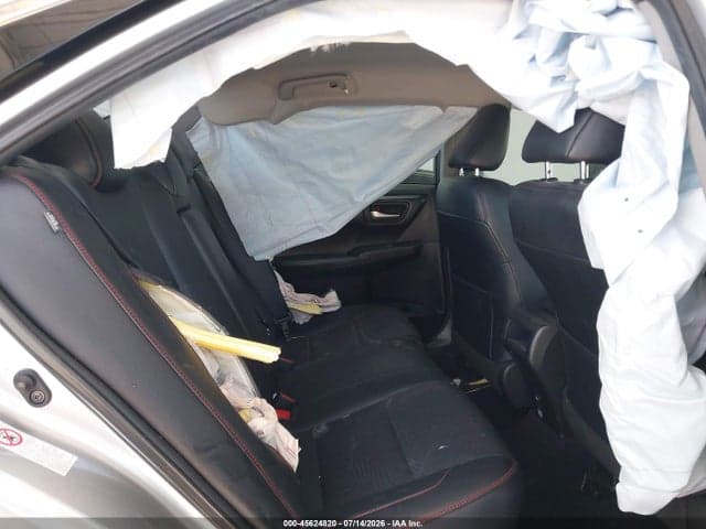 2017 TOYOTA CAMRY SE 8