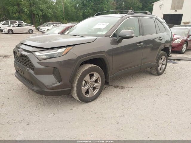 2025 TOYOTA RAV4 XLE 2
