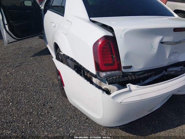 2019 CHRYSLER 300 300S 6