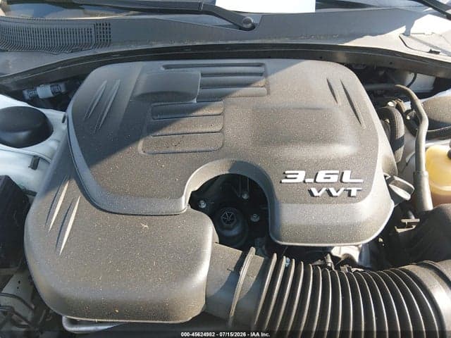 2019 CHRYSLER 300 300S 10