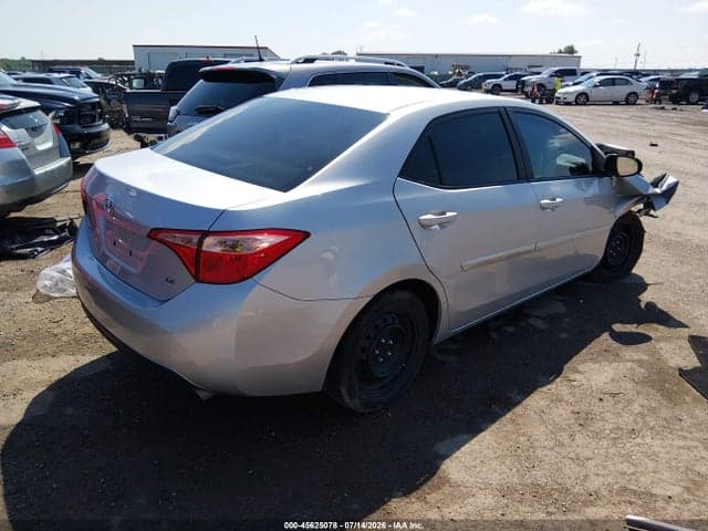 2018 TOYOTA COROLLA LE 4