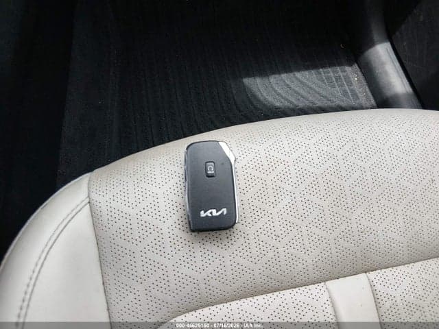 2022 KIA SORENTO S 11