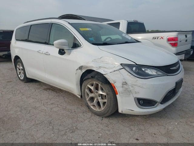 2020 CHRYSLER PACIFICA TOURING 1