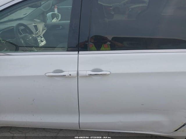 2020 CHRYSLER PACIFICA TOURING 14