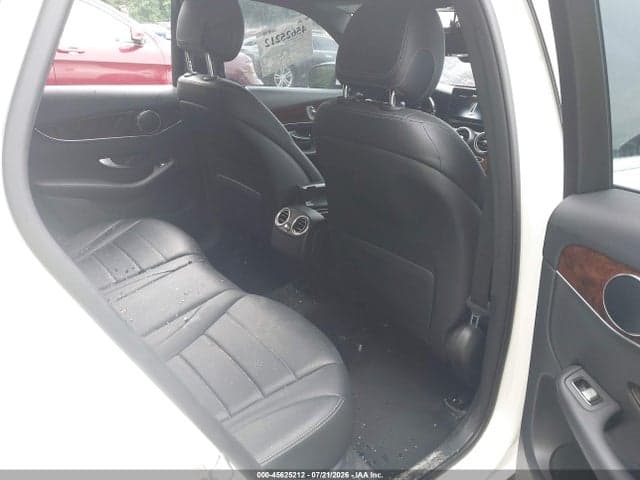 2017 MERCEDES-BENZ GLC 300 8