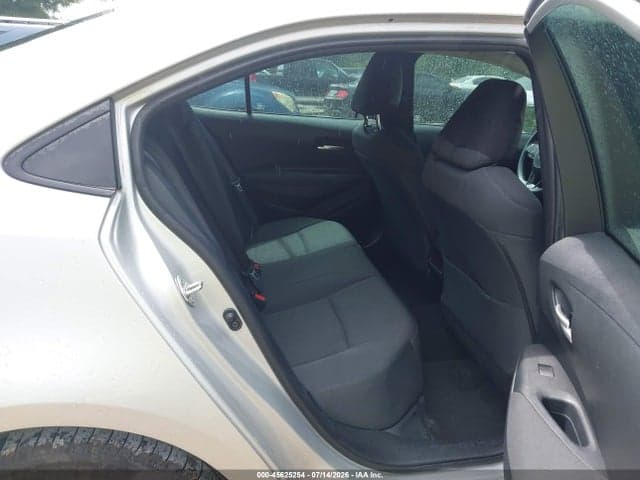 2021 TOYOTA COROLLA LE 8