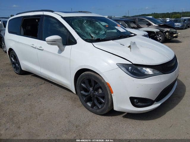 2019 CHRYSLER PACIFICA LIMITED 1