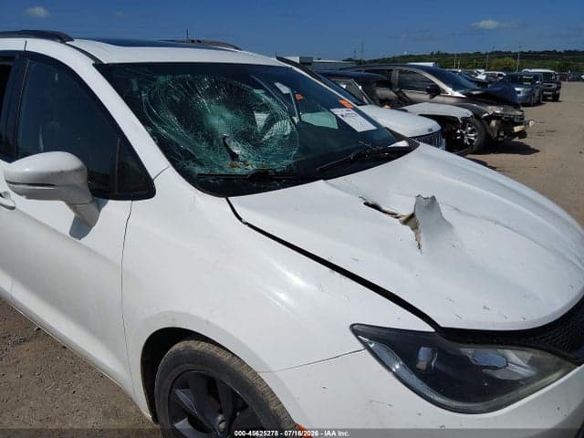 2019 CHRYSLER PACIFICA LIMITED 6