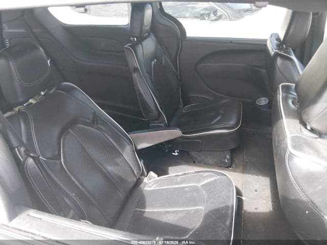 2019 CHRYSLER PACIFICA LIMITED 8