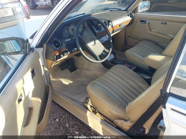 1985 MERCEDES-BENZ 300 CDT 5