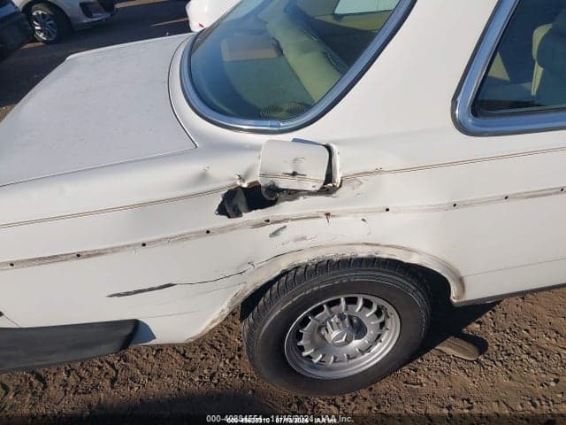 1985 MERCEDES-BENZ 300 CDT 6