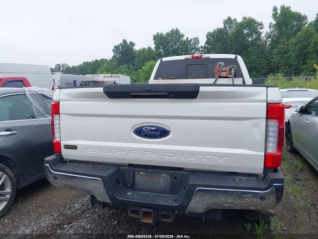 2017 FORD F-350 LARIAT 15