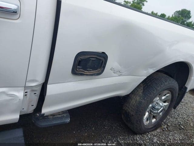 2017 FORD F-350 LARIAT 19