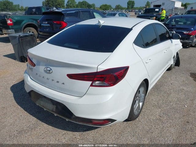 2020 HYUNDAI ELANTRA SEL 4