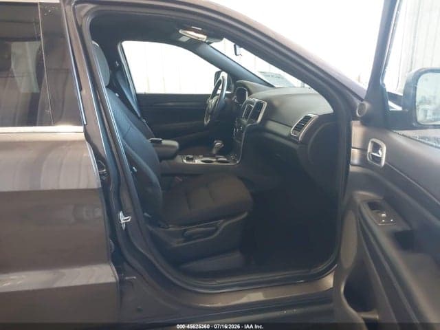 2019 JEEP GRAND CHEROKEE LAREDO E 4X4 5