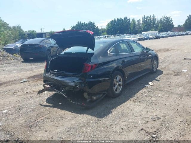 2021 HYUNDAI SONATA SE 4
