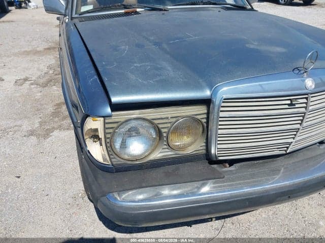 1984 MERCEDES-BENZ 300 CDT 6
