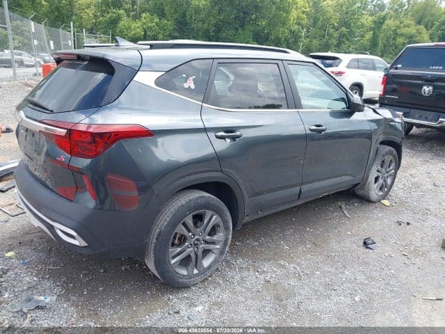 2021 KIA SELTOS S 4
