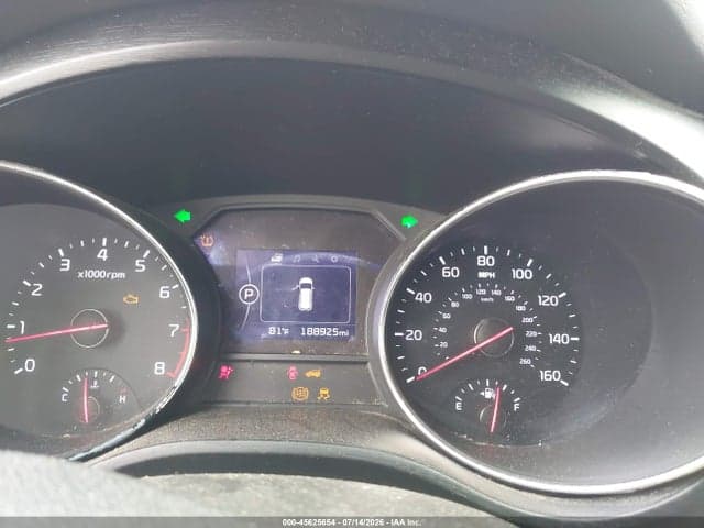 2017 KIA SEDONA LX 7