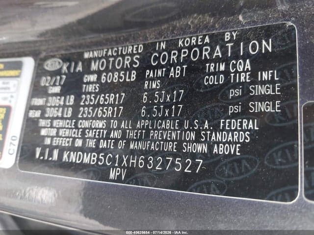 2017 KIA SEDONA LX 9