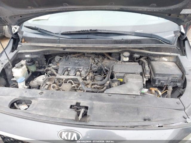 2017 KIA SEDONA LX 10