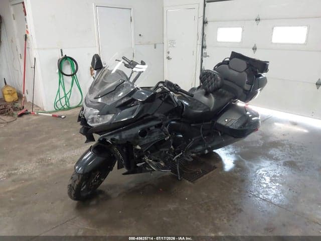 2023 BMW K1600 B 2