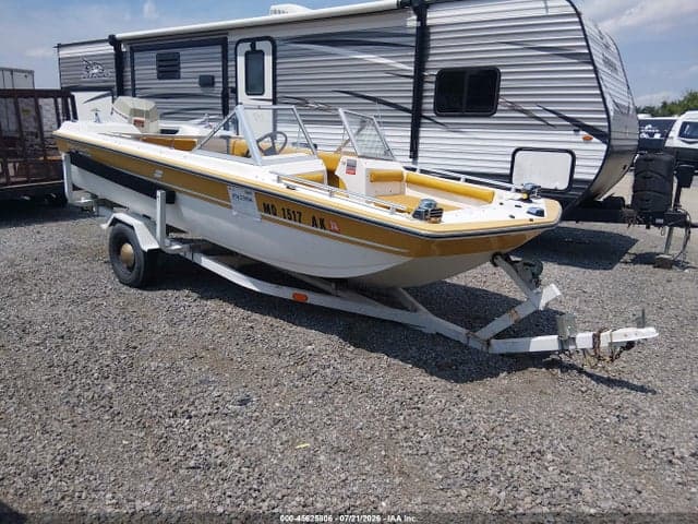 1974 STARCRAFT 15 FOOT BOAT - 1