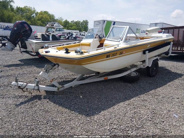 1974 STARCRAFT 15 FOOT BOAT 2