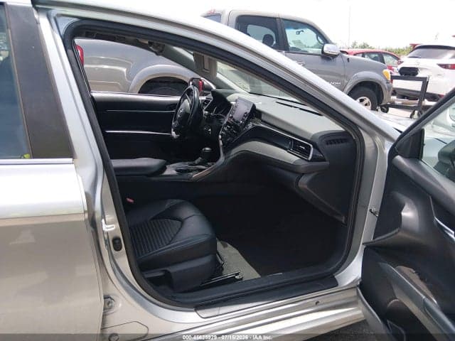 2021 TOYOTA CAMRY SE 5