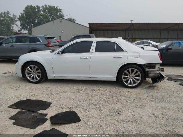 2018 CHRYSLER 300 LIMITED 14