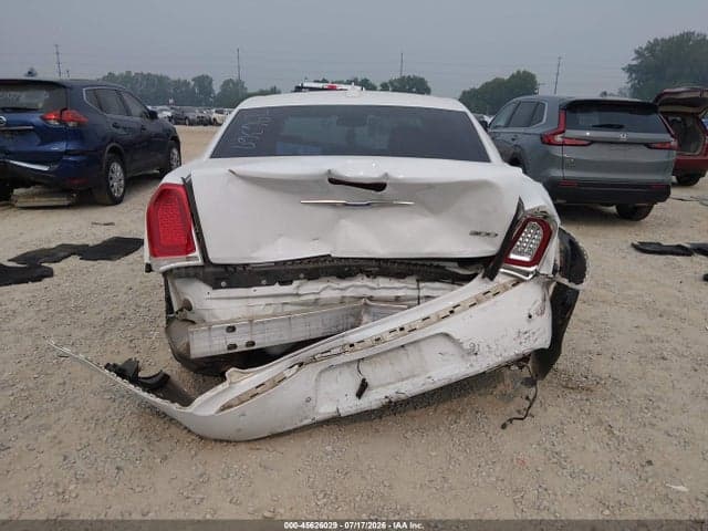 2018 CHRYSLER 300 LIMITED 16