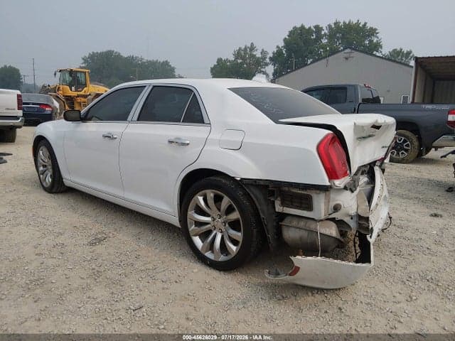 2018 CHRYSLER 300 LIMITED 3