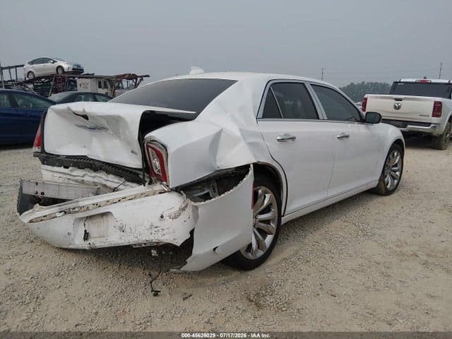 2018 CHRYSLER 300 LIMITED 4