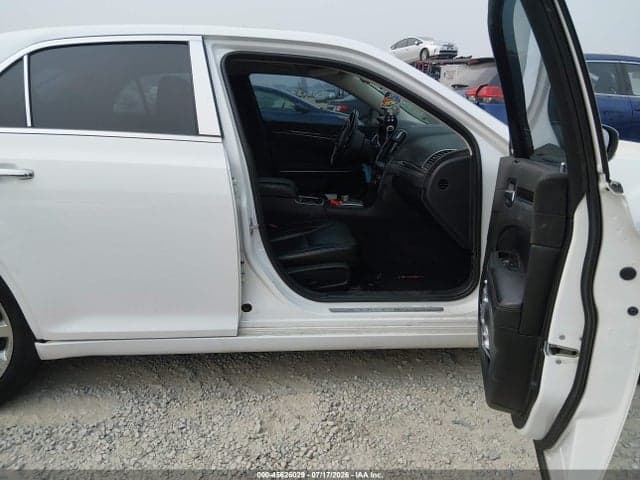 2018 CHRYSLER 300 LIMITED 5