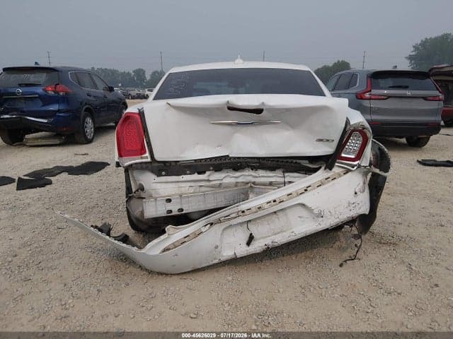 2018 CHRYSLER 300 LIMITED 6