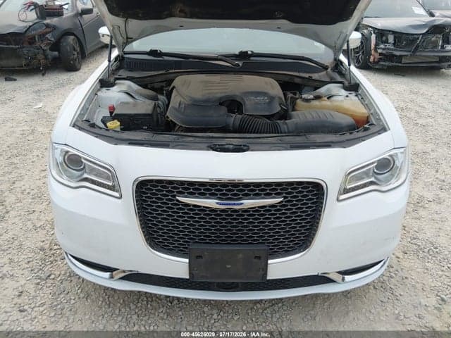 2018 CHRYSLER 300 LIMITED 10