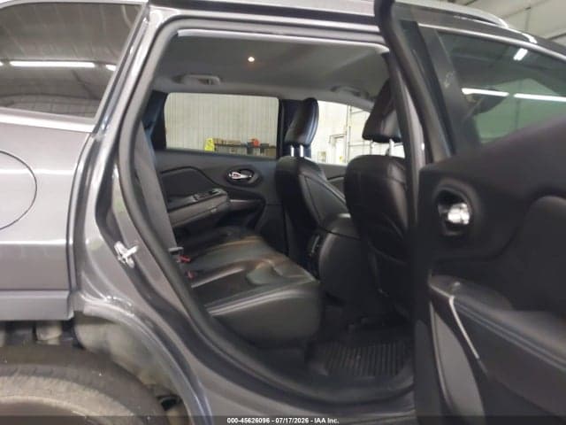 2019 JEEP CHEROKEE LATITUDE PLUS 4X4 8
