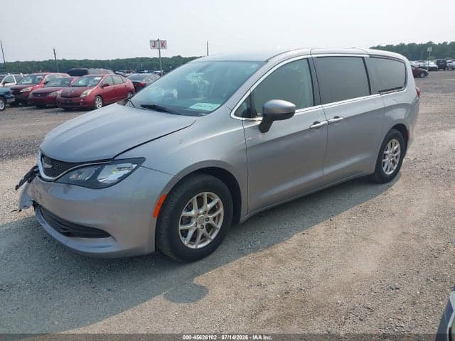 2020 CHRYSLER VOYAGER LX 2