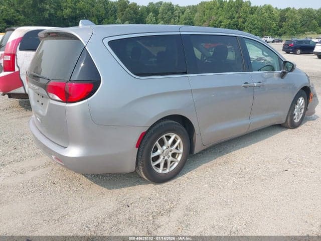 2020 CHRYSLER VOYAGER LX 4