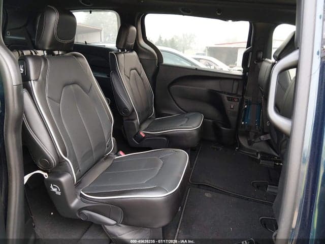 2023 CHRYSLER PACIFICA LIMITED AWD 8