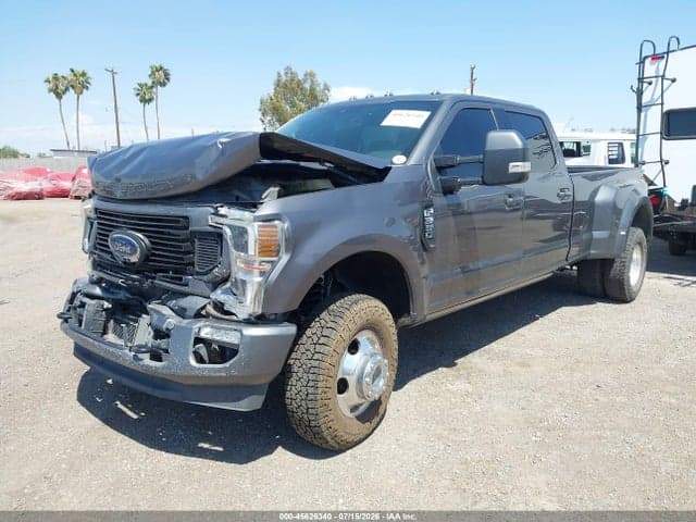 2022 FORD F-350 LARIAT 2
