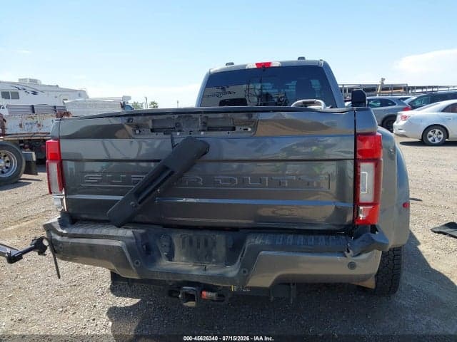 2022 FORD F-350 LARIAT 15