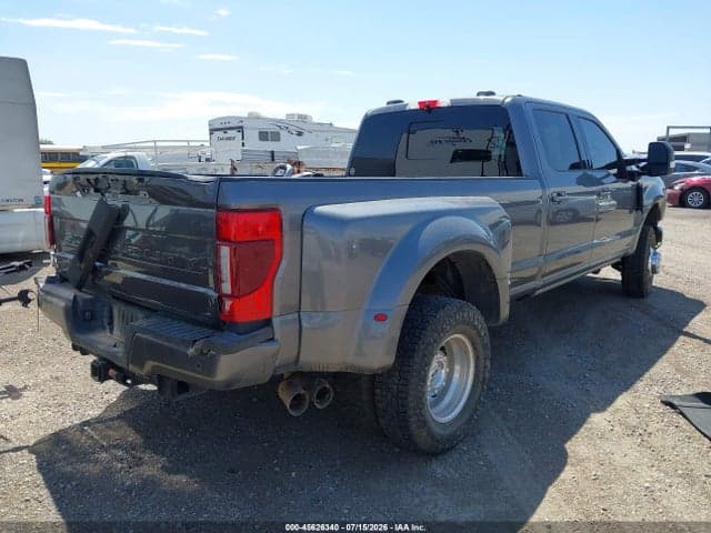 2022 FORD F-350 LARIAT 4