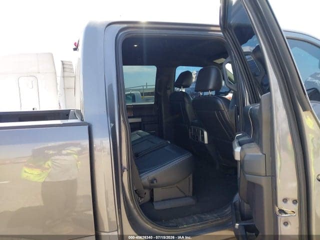 2022 FORD F-350 LARIAT 8