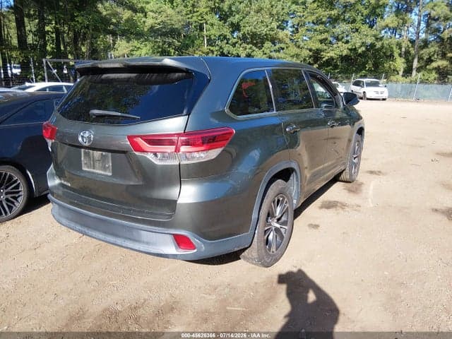 2018 TOYOTA HIGHLANDER LE 4