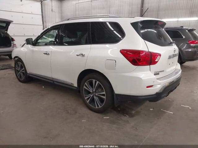 2018 NISSAN PATHFINDER PLATINUM 3