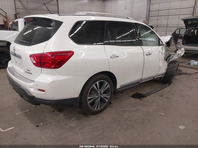 2018 NISSAN PATHFINDER PLATINUM 4
