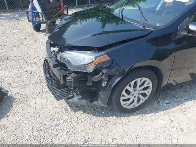 2017 TOYOTA COROLLA LE 22